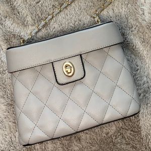 Padded Box Purse (light grey)